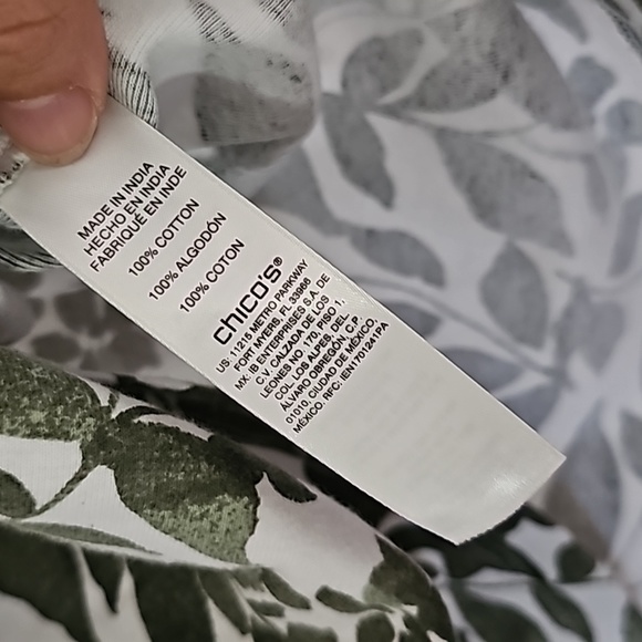 Chico's leaf print top - Picture 7 of 7